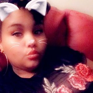 Meet your Posher, Alyssa